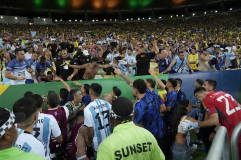 Επεισόδια στις εξέδρες του Μαρακανά πριν από την έναρξη του αγώνα της Βραζιλίας με την Αργεντινή για τα προκριματικά του Παγκοσμίου Κυπέλλου | 21 Νοεμβρίου 2023
