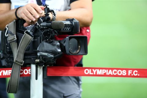 Κάμερα από το Ολυμπιακός - Αστέρας Τρίπολης σε αναμέτρηση για τη Super League Interwetten