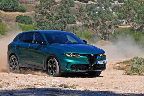 Δοκιμή Alfa Romeo Tonale 1.5T Hybrid 160 Auto: Οι 160 ίπποι υπόσχονται ακόμη πιο σπορ χαρακτήρα για το Ιταλικό SUV