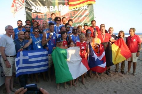 Ψηλά η ελληνική σημαία και στο Beach tennis