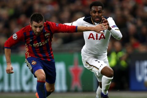 LONDON, ENGLAND - DECEMBER 07: Zoran Toic  of CSKA Moscow (L) and Danny Rose of Tottenham Hotspur (R) battle for possession during the UEFA Champions League Group E match between Tottenham Hotspur FC and PFC CSKA Moskva at Wembley Stadium on December 7, 2016 in London, England.  (Photo by Bryn Lennon/Getty Images)
