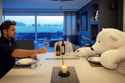 Κορονοϊός: Δείπνησε με... αρκούδα ο Βαβρίνκα λόγω καραντίνας