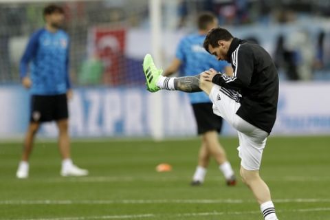 Argentina's Lionel Messi warms up before the group D match between Argentina and Croatia at the 2018 soccer World Cup in Nizhny Novgorod Stadium in Nizhny Novgorod, Russia, Thursday, June 21, 2018. (AP Photo/Petr David Josek)