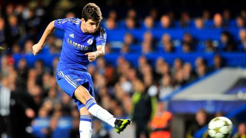 Chelsea's Brazilian midfielder Oscar scores the opening goal during their UEFA Champions League group E football match against Juventus at Stamford Bridge in London, on September 19, 2012. AFP PHOTO / GLYN KIRK        (Photo credit should read GLYN KIRK/AFP/GettyImages)