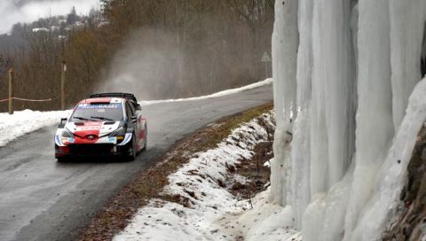 WRC: Ο Εβανς με Toyota τέθηκε επικεφαλής