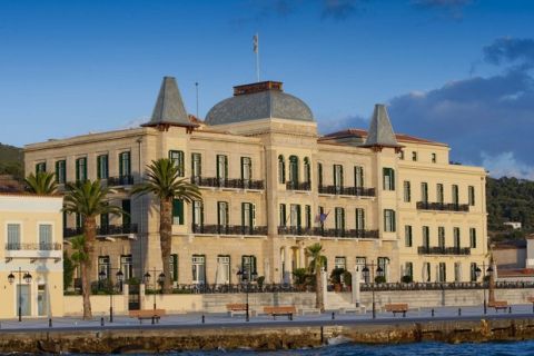 Το Poseidonion Grand Hotel υποδέχεται στις Σπέτσες το ράλι κλασσικών αυτοκινήτων «Εαρινό Ράλι ΦΙΛΠΑ - Ποσειδώνιο»