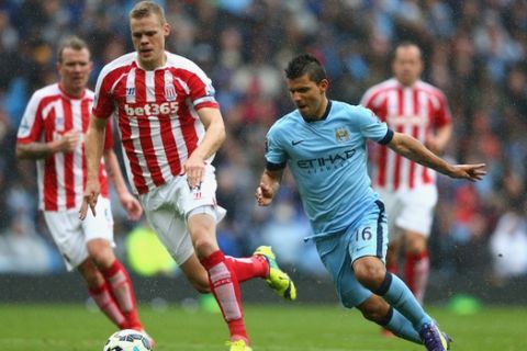 during the Barclays Premier League match between Manchester United and Stoke City at Etihad Stadium on August 30, 2014 in Manchester, England.