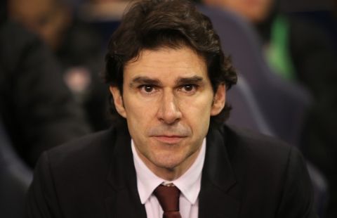 Middlesbrough's manager Aitor Karanka takes his seat before the English Premier League soccer match between Tottenham Hotspur and Middlesbrough at White Hart Lane stadium in London, Saturday, Feb. 4, 2017. (AP Photo/Joel Ryan)
