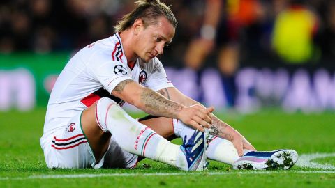 BARCELONA, SPAIN - MARCH 12:  Philippe Mexes of AC Milan looks dejected at the end of the UEFA Champions League round of 16 second leg match between FC Barcelona and AC Milan at the Camp Nou Stadium on March 12, 2013 in Barcelona, Spain. FC Barcelona won 4-0.  (Photo by David Ramos/Getty Images)