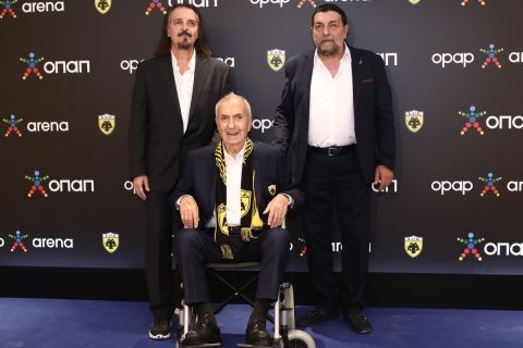 Ο Νεστορίδης κατά την είσοδο του στην OPAP Arena | 30 Σεπτεμβρίου 2022