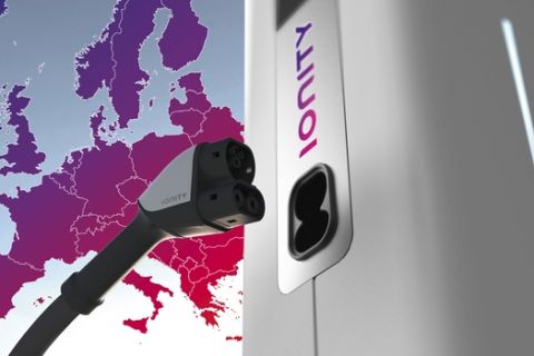 Οι Γερμανοί δημιουργούν δίκτυο φόρτισης ηλεκτρικών οχημάτων στην Ευρώπη