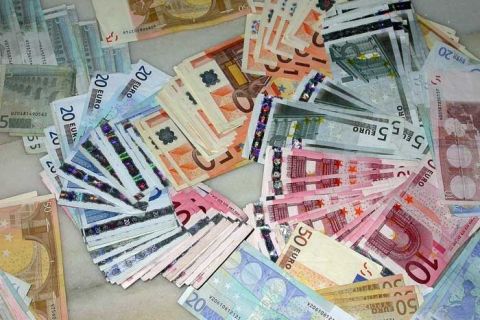 "Χτενίζουν" τη Μαλαισία για το 1 δις ευρώ