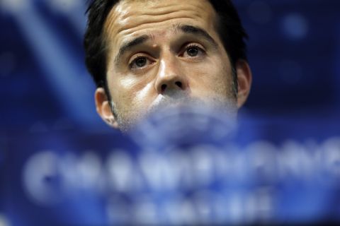 Sporting's head coach Marco Silva talks to journalists during a news conference at Sporting's Alvalade stadium in Lisbon, Monday, Nov. 24, 2014. Sporting will play a Champions League group G soccer match against Maribor on Tuesday. (AP Photo/Francisco Seco)
