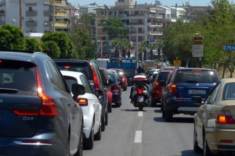 Στο 80,2% η πτώση της αγοράς αυτοκινήτου τον Απρίλιο, στην Ελλάδα