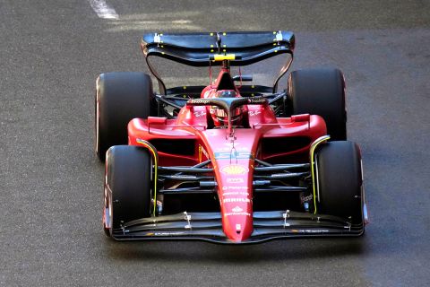 Η Ferrari του Κάρλος Σάινθ στη διάρκεια του γκραν πρι στο Μπακού | 10 Ιουνίου 2022