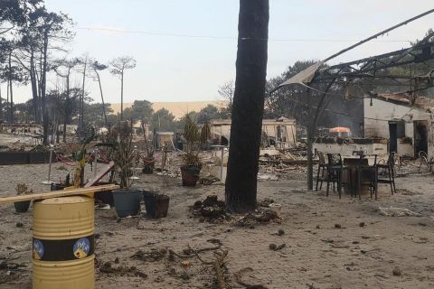 Κάηκε το κάμπινγκ του Βαλμπουενά στη Γαλλία : "Ευχαριστώ τους πυροσβέστες, η περιοχή μας θα λάμψει ξανά"