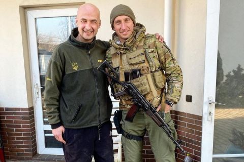 Πόλεμος στην Ουκρανία: Ο Αντρέι Μεντβέντεφ στο μέτωπο με τον Στακόφσκι