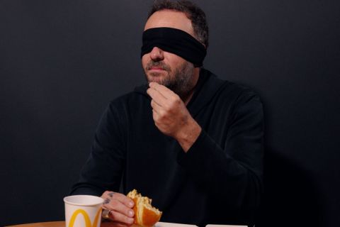 Blind tasting με McCrispy, η απόλυτη γευστική εμπειρία που δεν χάνεται με τίποτα