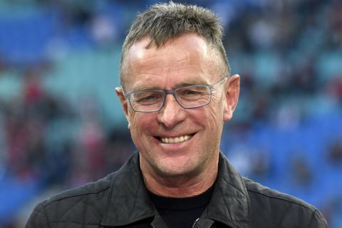 Ο προπονητής της Λειψίας, Ραλφ Ράνγκνικ, σε στιγμιότυπο της αναμέτρησης με τη Χέρτα για την Bundesliga 2021-2022 στη "Ρεντ Μπουλ Αρένα", Λειψία | Σάββατο 30 Μαρτίου 2019