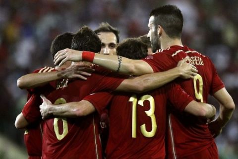 Νίκη η Ισπανία, ισοπαλίες Ολλανδία και Ουαλία