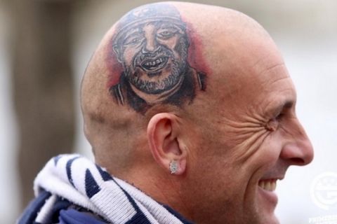 Οπαδός της Χιμνάσια έκανε τατουάζ στο κεφάλι στον Μαραντόνα