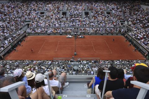 Το Roland Garros 2024 παίζει τένις στα νερά του Σηκουάνα με φόντο τον παριζιάνικο ουρανό