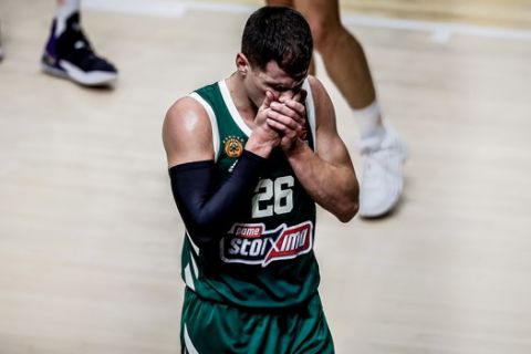 Ο Νεμάνια Νέντοβιτς σε στιγμιότυπο από το παιχνίδι του Παναθηναϊκού ΟΠΑΠ με τη Βαλένθια για την EuroLeague