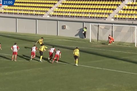 ΑΕΚ Β' - Ολυμπιακός Β': Η Ένωση κέρδισε πέναλτι και ο Ευθύμης Χριστόπουλος έκανε το 1-0