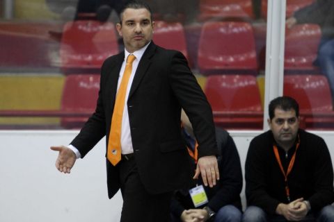 Πώς είναι να είσαι ο Ελληνοκύπριος προπονητής της εθνικής Αλβανίας;