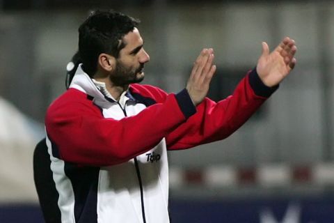 Χαιρέτησε τους παίκτες ο Ελευθερόπουλος