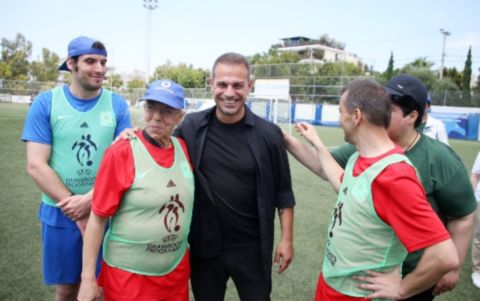 Παρουσία Ντέμη Νικολαΐδη ολοκληρώθηκε την Τετάρτη το πρωί στο Δημοτικό Γήπεδο Βούλας το 3ο Πανελλήνιο Πρωτάθλημα Ποδοσφαίρου για την Ψυχική Υγεία