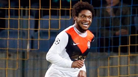 Shakhtar Donetsk's Luiz Adriano (R) celebrates after scoring during their Champions League Group H soccer match against BATE Borisov at the Borisov Arena outside Minsk, October 21, 2014. REUTERS/Vasily Fedosenko (BELARUS - Tags: SPORT SOCCER) 
Picture Supplied by Action Images