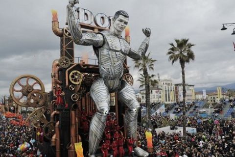 Κριστιάνο Ρονάλντο: Πρωταγωνιστής στο καρναβάλι του Βιαρέτζιο