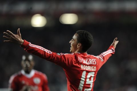 Benfica's Spanish forward Rodrigo celebrates after scoring against Nacional during their Portuguese football match at Luz Stadium in Lisbon on February 11, 2012. AFP PHOTO/ FRANCISCO LEONG (Photo credit should read FRANCISCO LEONG/AFP/Getty Images)