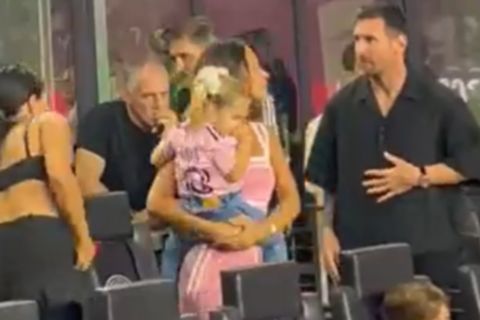Η Αντονέλα στο πλευρό του Μέσι κρατούσε στην αγκαλιά της την κόρη του Τζόρντι Άλμπα στον τελικό του US Cup