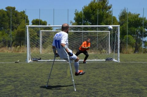 Μπορείς να παίξεις ποδόσφαιρο χωρίς πόδι; 