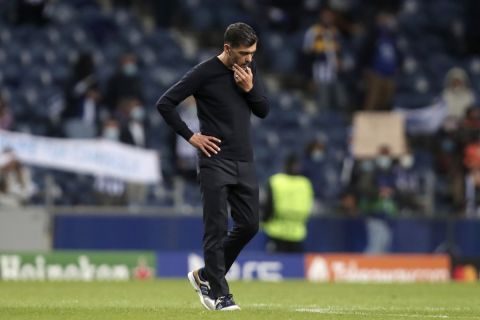 Ο τεχνικός της Πόρτο, Σέρτζιο Κονσεϊσάο σε αναμέτρηση κόντρα στη Λίβερπουλ στο Champions League
