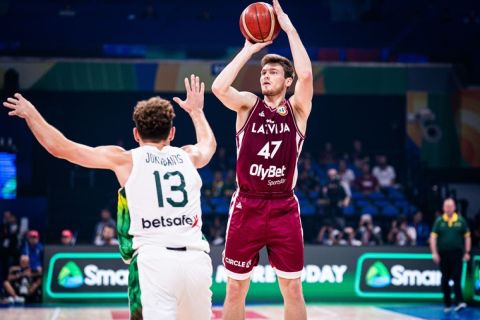 MundoBasket 2023, Λετονία - Λιθουνία 98-63: Το πήρε η ομάδα που ήθελε περισσότερο την 5η θέση, ρεκόρ με 17 ασίστ ο Ζάγκαρς