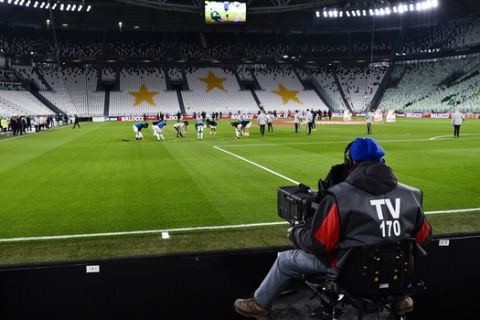 Serie A: Απειλούν να κόψουν το τηλεοπτικό σήμα από το Sky οι ομάδες