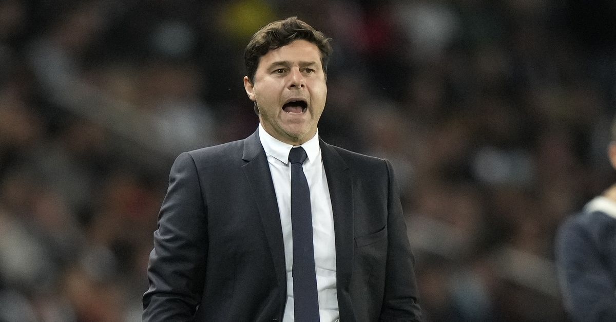 Pochettino takes over as coach with a multi-year contract