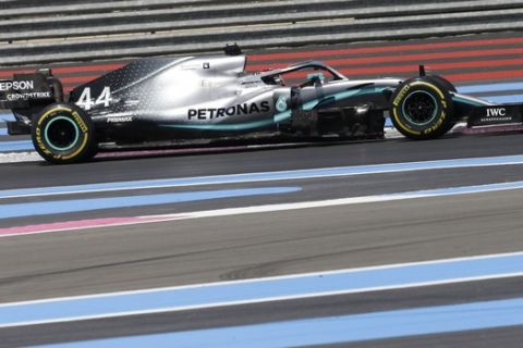 Mercedes driver Lewis Hamilton of Britain steers his car during the French Formula One Grand Prix at the Paul Ricard racetrack in Le Castellet, southern France, Sunday, June 23, 2019. (AP Photo/Claude Paris)