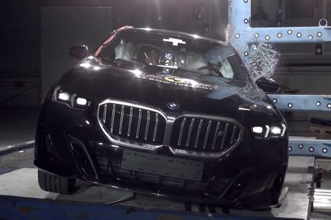 Crash Test BMW 5 Series