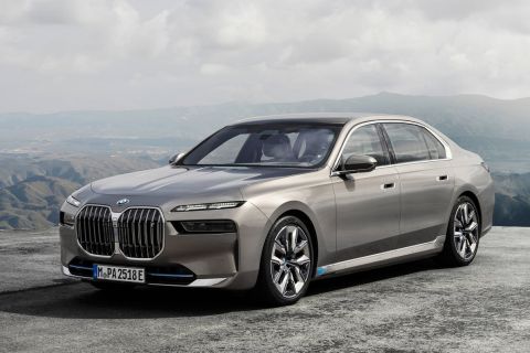 Οι 5 νέες BMW που μπορείς να τις παρκάρεις με το iPhone σου