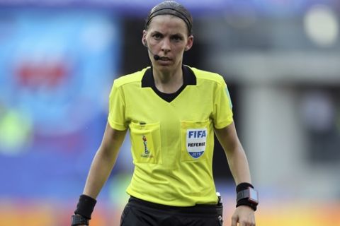 Referee Stéphanie Frappart of France during the of the Women's World Cup quarterfinal soccer match between Germany and Sweden at Roazhon Park in Rennes, France, Saturday, June 29, 2019. (AP Photo/David Vincent)