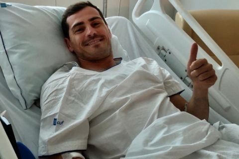 Ικερ Κασίγιας: Η πρώτη φωτογραφία από το νοσοκομείο