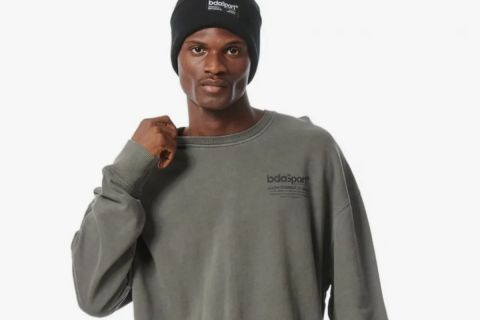 Μπλούζες και hoodies σε προσφορά
