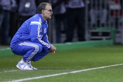 Coach of Marseilles, Marcelo Alberto Bielsa reacts during the French League One soccer match Nice vs Marseille, Friday, Jan. 23, 2015, in Nice stadium, southeastern France. (AP Photo/Lionel Cironneau)