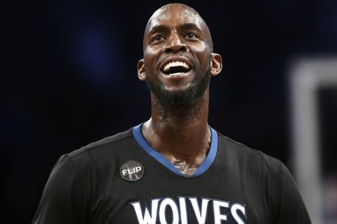 Minnesota Timberwolves forward Kevin Garnett (21) reacts to his team's lead in the second half of an NBA basketball game against the Brooklyn Nets on Sunday, Dec. 20, 2015, in New York. The Timberwolves won 100-85. (AP Photo/Kathy Kmonicek)
