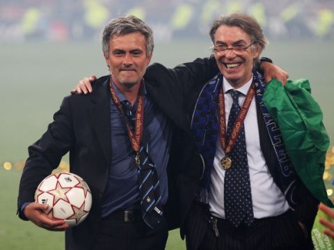 MADRID, SPAIN - MAY 22:  Head coach Jose Mourinho (L) and president Massimo Moratti of Inter Milan celebrate their team's victory at the end of the UEFA Champions League Final match between FC Bayern Muenchen and Inter Milan at the Estadio Santiago Bernabeu on May 22, 2010 in Madrid, Spain.  (Photo by Alex Livesey/Getty Images)