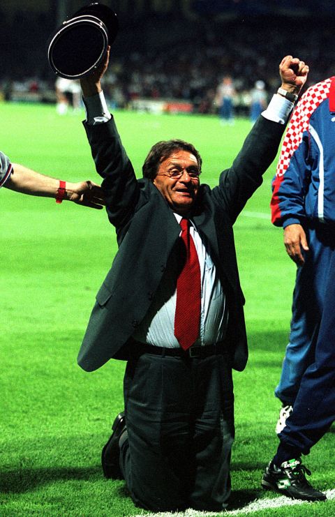 Ο Τσίρο Μπλάζεβιτς πανηγυρίζει τη νίκη της Κροατίας επί της Γερμανίας στον προημιτελικό του Μουντιάλ 1998